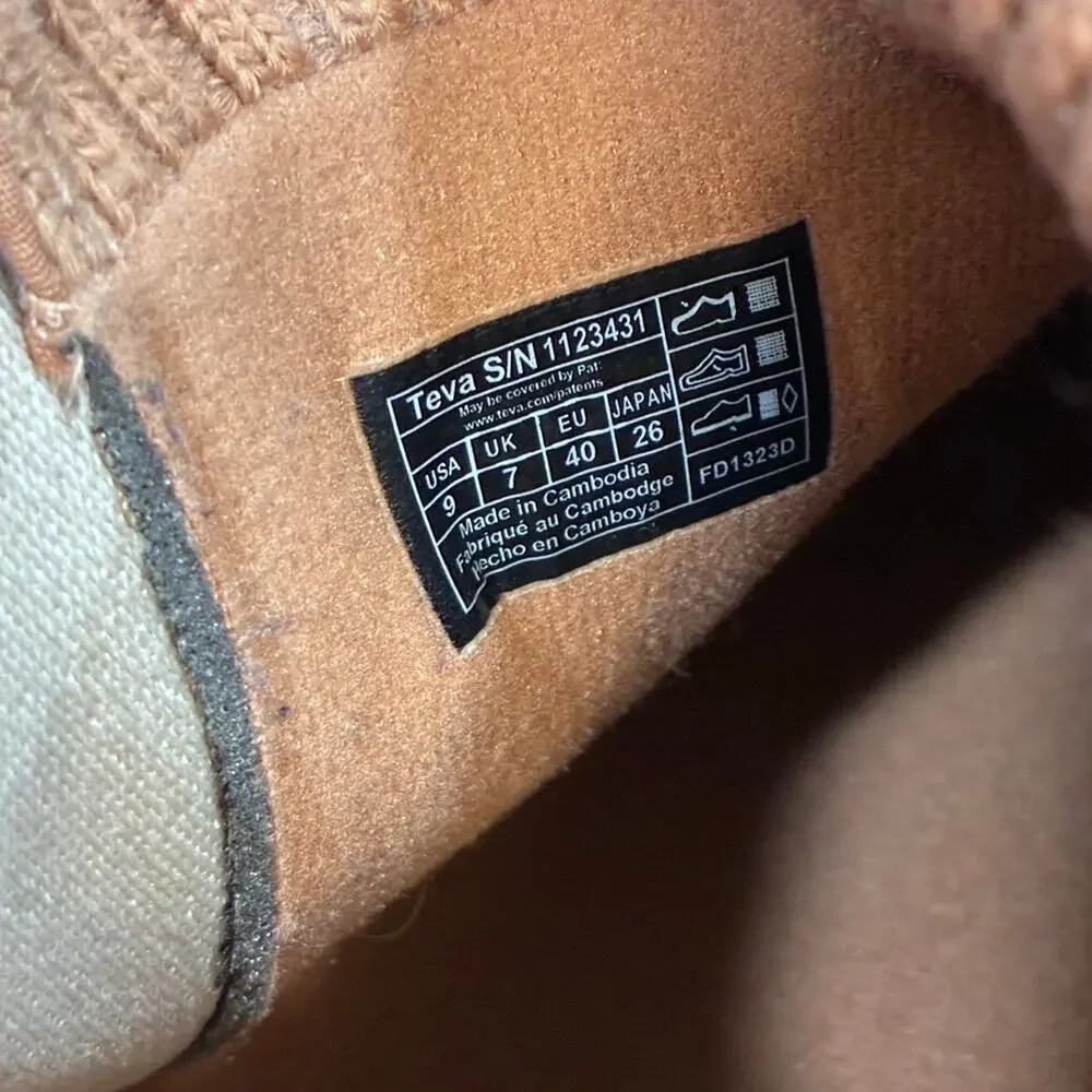 Teva Women's ReEmber Mid Platform Boots Slip-On Tan/Brown Slip-on Sz 9